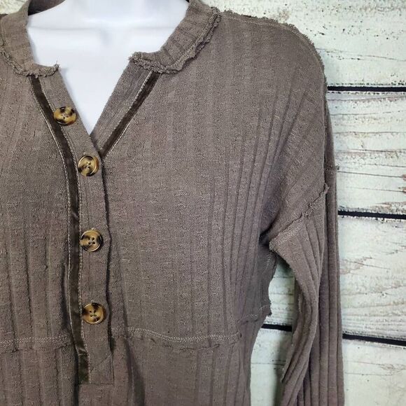 BKE XS Taupe Ribbed Henley Long Sleeve Textured Knit Top Button Front Stretch - Picture 3 of 7